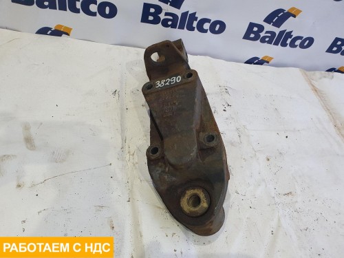 Кронштейн крепления передней рессоры левый