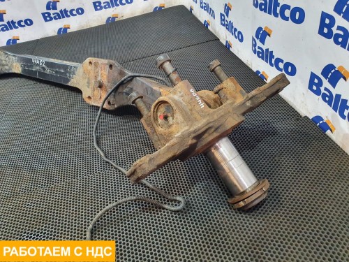 Кулак поворотный левый