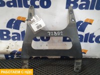 Кронштейн брызговика правый