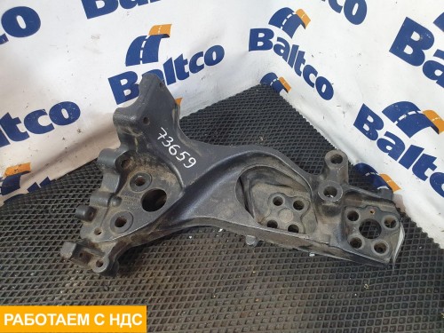 Кронштейн бампера левый