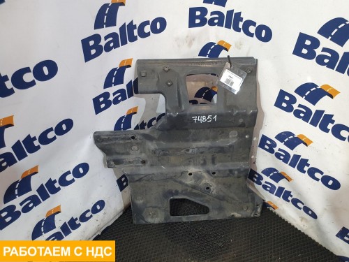 Кронштейн брызговика правый